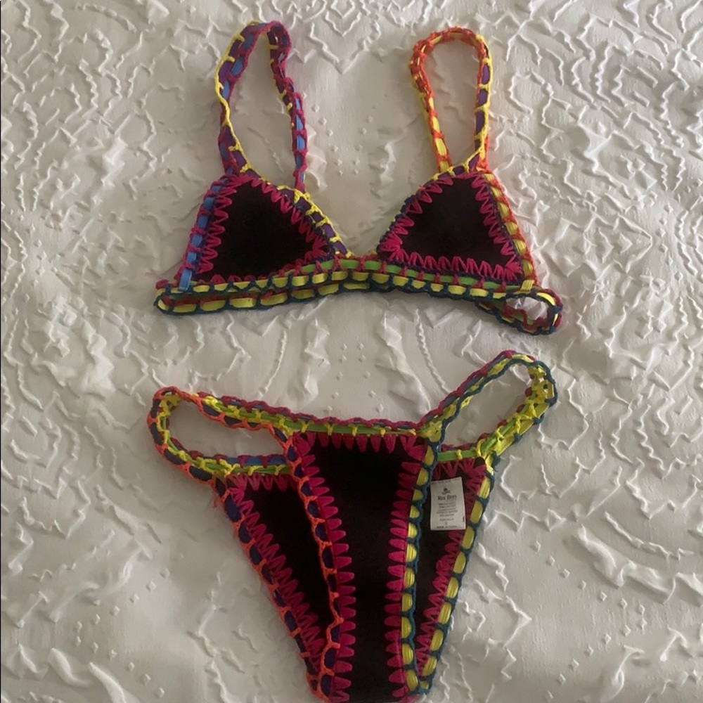 Colorful crochet edge bikini